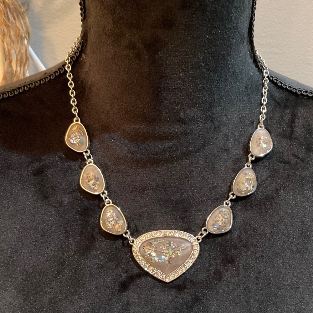 Dazzling Silver Necklace with Crystal Embellishments